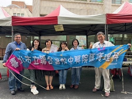 副校長致贈感謝狀一