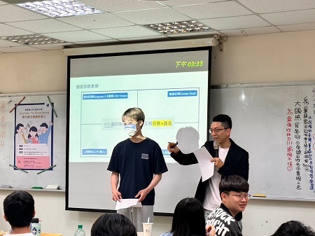 康寧視光vs.酷柏光學-提升專業視光產業軟實力