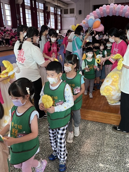 112學年度嬰幼兒保育學系（科）「幼保週教學成果發表會」驚艷連連、笑聲不斷