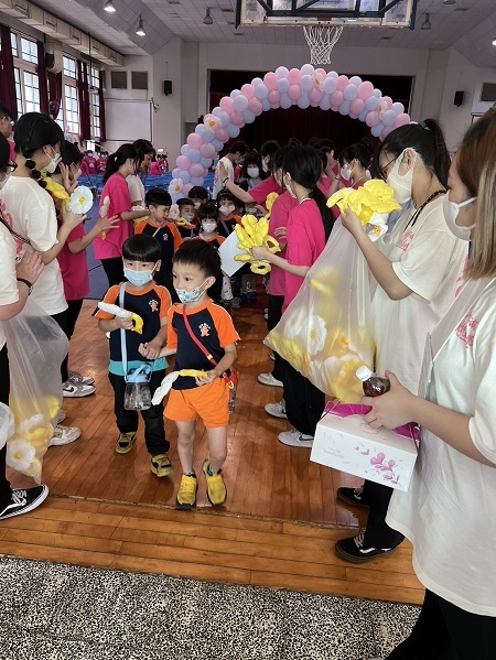 112學年度嬰幼兒保育學系（科）「幼保週教學成果發表會」驚艷連連、笑聲不斷